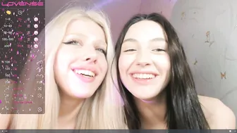 lolamessa hot kiss and boobs