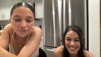 ittybity115598 chaturbate 16-Jan-2023 1030128_3