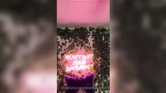 OnlyFans.2022.Brandy.Hembree.Justbrandyrenee27.Fucking.With.A.Purple.Wig.XXX.1280p.MP4-P2P