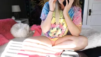 hellokitty25  Plays with their holes