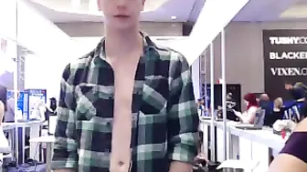 johnnyhandsxxx  cam live record 2017 18 of June