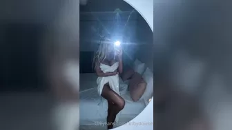 Abby Dowse show 80